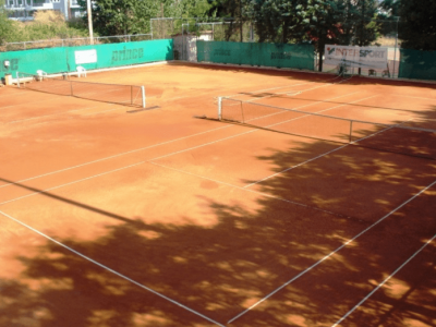 Snip - 2-clay-courts.jpg (800 600) - Google Chrome