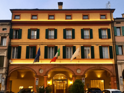 Snip - Phi Hotel dei Medaglioni - Google Chrome